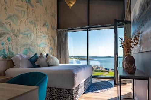 Shoreline Apartments 2