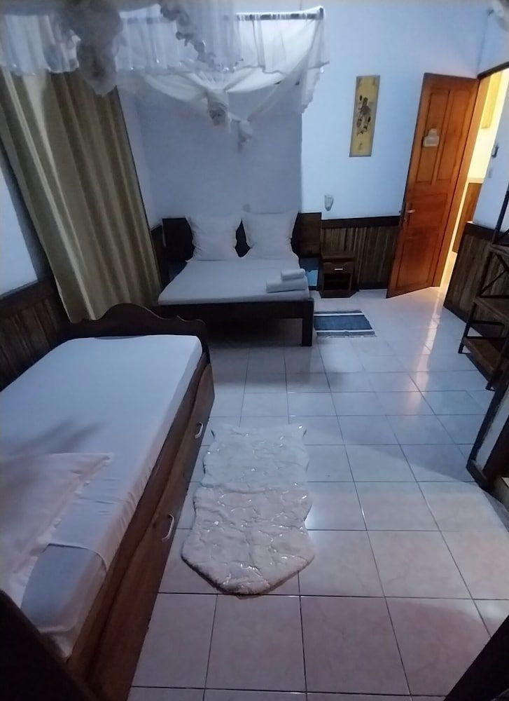 Aviavy Plage Hôtel 2