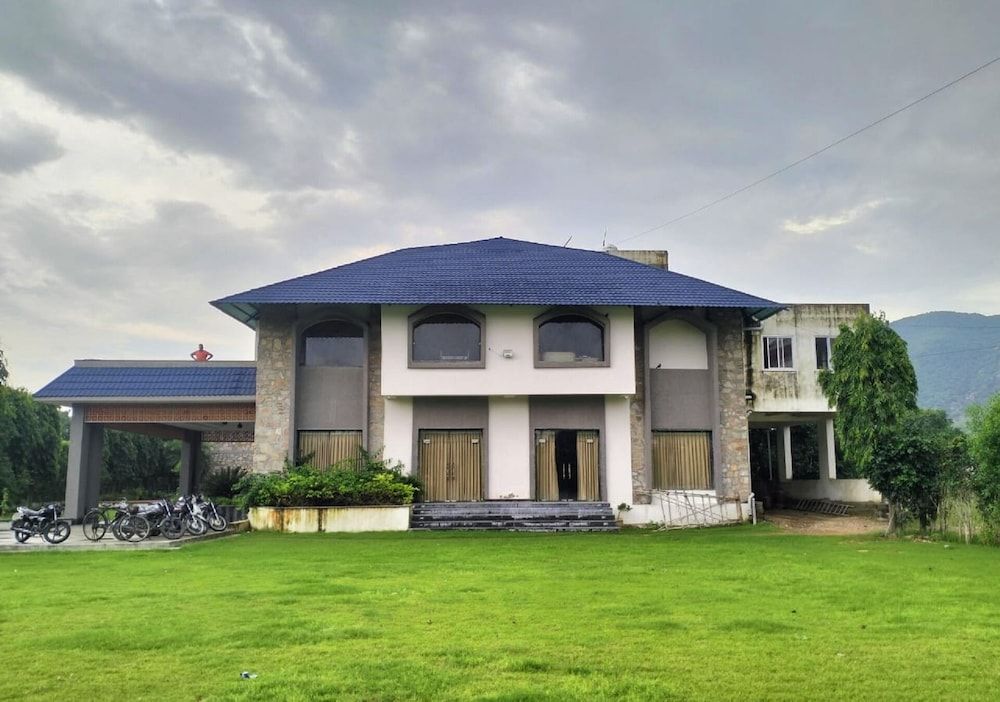 Nature Retreat Resorts