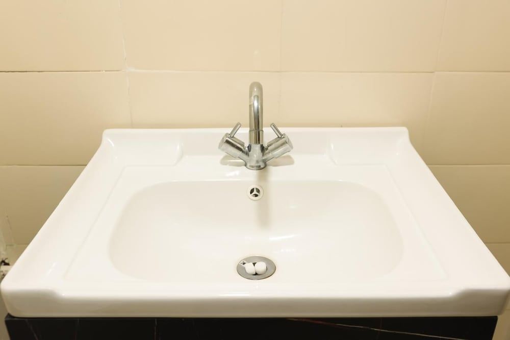 Roomshala 081 Manya Residency 3