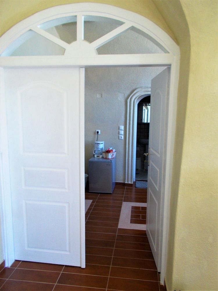 Loukas Kontos Traditional House 3