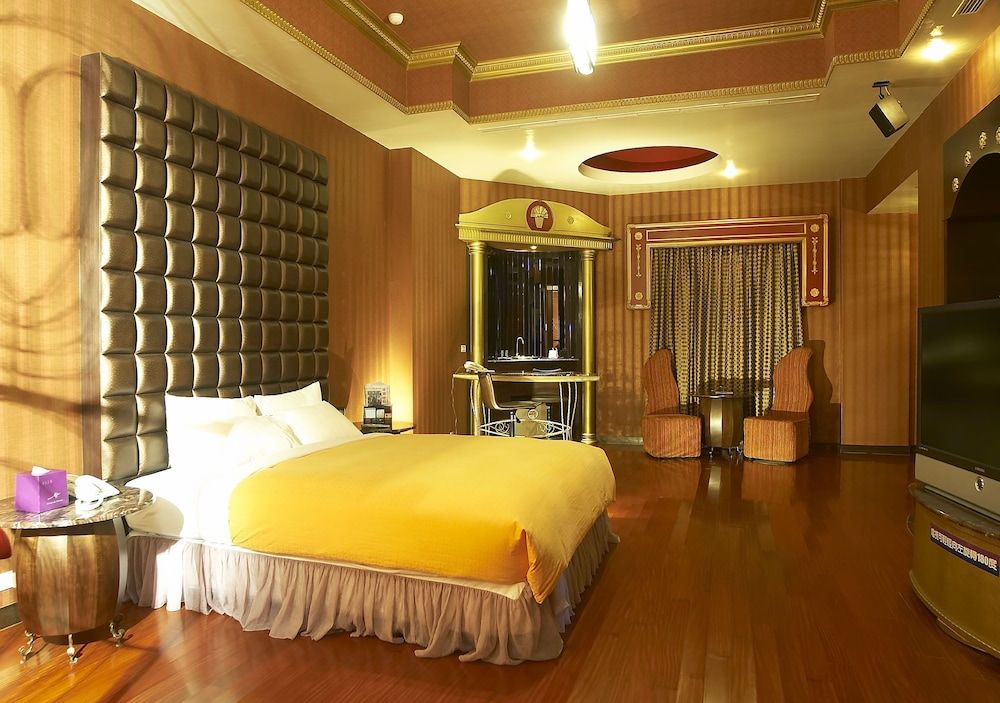 Royal Group Motel Nan Tse Branch 2