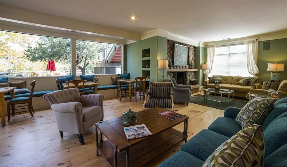 The Inn Above Oak Creek 2