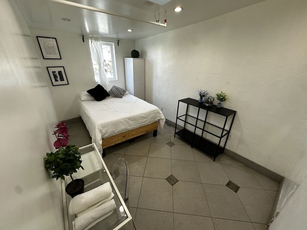 Culver City Hostel 3