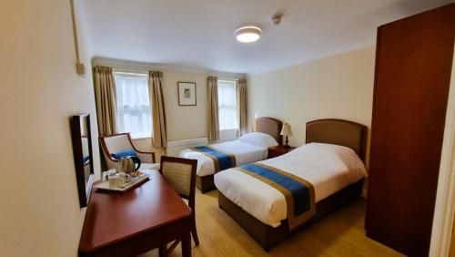 Royal Swan, Ashley Manor - B&B 3