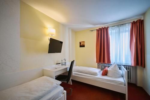 Herdegen Rooms - Self Check-in 3