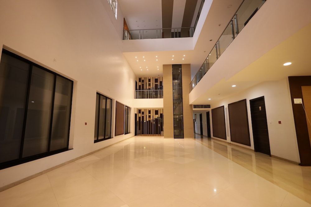 Hotel President Banquet & Lawns 2