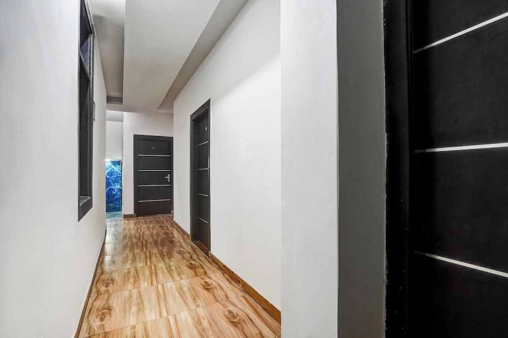 Hotel Twamev Couple Friendly Laxmi Nagar 3