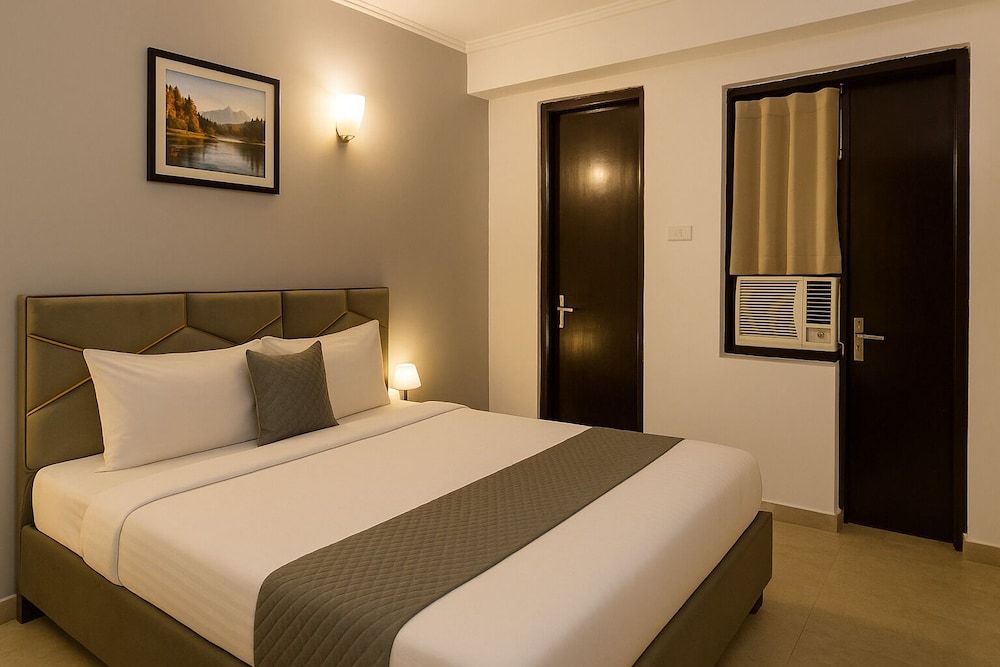 Mauryan Express Hotel Devli Khanpur -1 estrellas en New Delhi