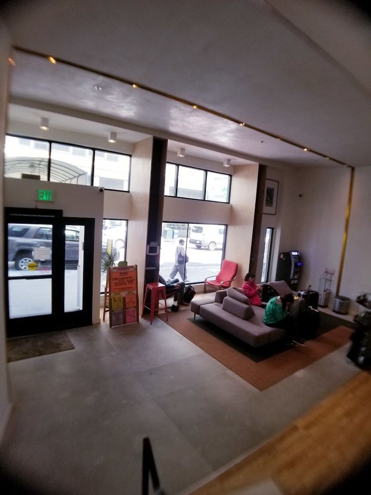 Orange Village Hostel 3