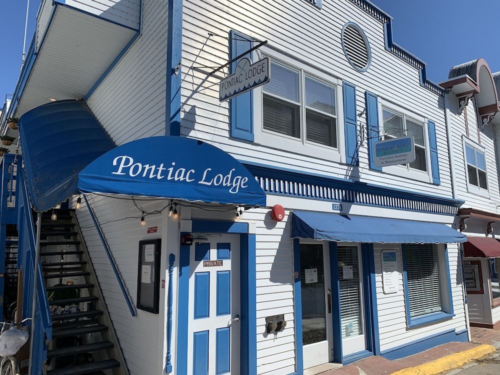Pontiac Lodge -1 étoiles à Île Mackinac