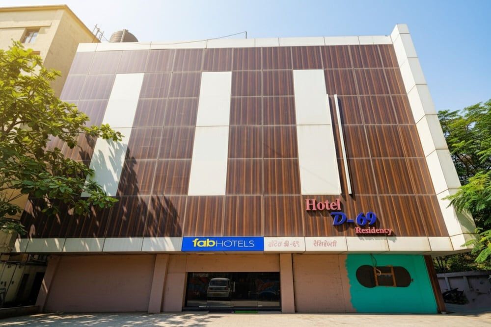 Fabhotel D69 Residency