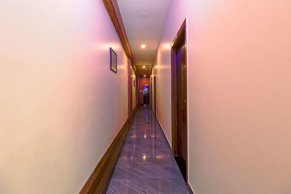 Hotel Signature Inn 2