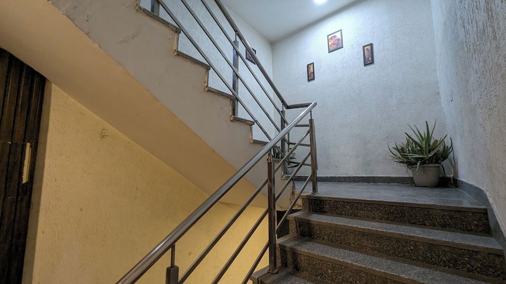 Mauryan Express Hotel @ Hauz Khas Fort 2