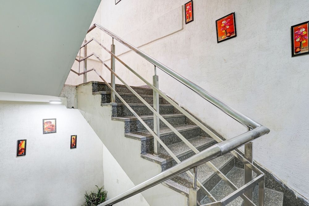 Mauryan Express Hotel @ Hauz Khas Fort 3