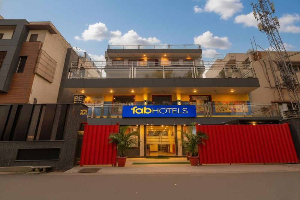FabHotel Kirti Nagar New Delhi 3 estrellas en New Delhi