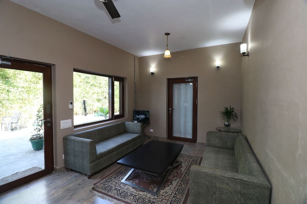 Corbett Comfort Lodge 2