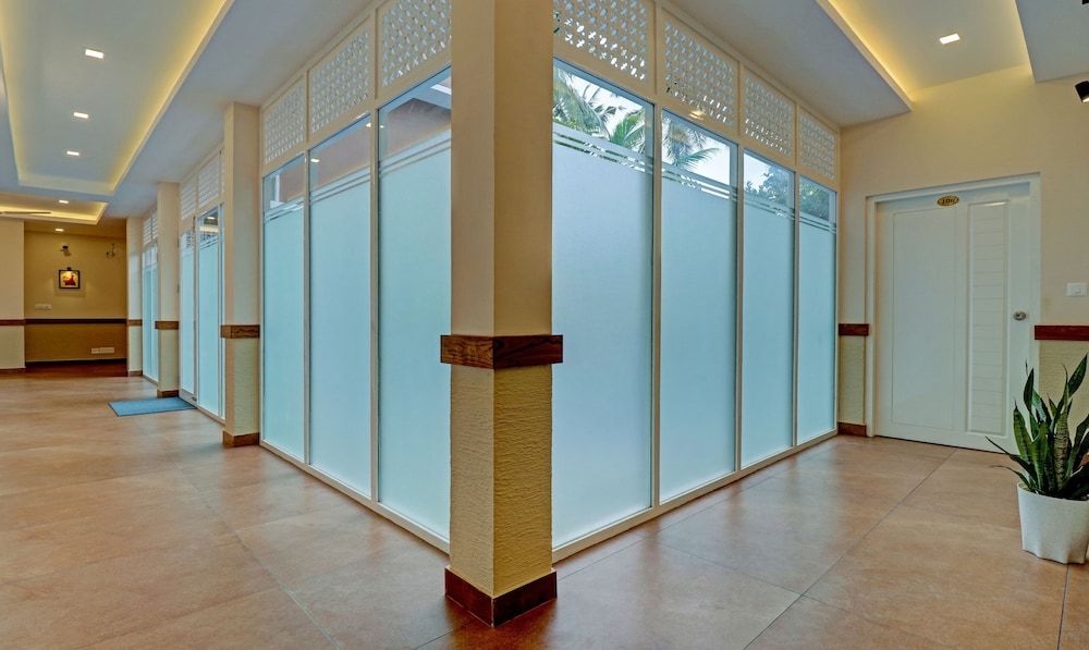 Treebo Golden Terminal, Kochi Airport 2