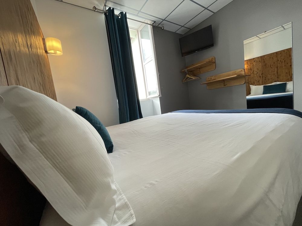 Le Central Hôtel Bar 2