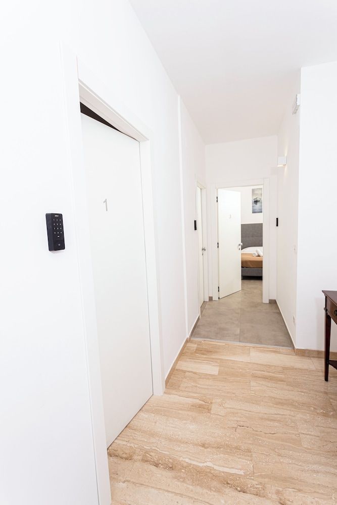 Gallo's City Rooms 2