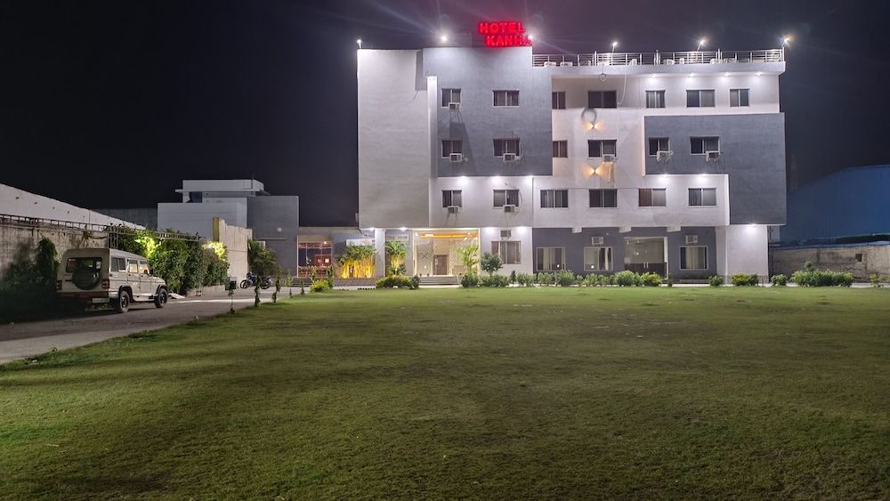 Kanha Hotel & Resort