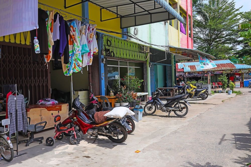 Hotel O Penginapan LorraNearPasar Oleh Oleh