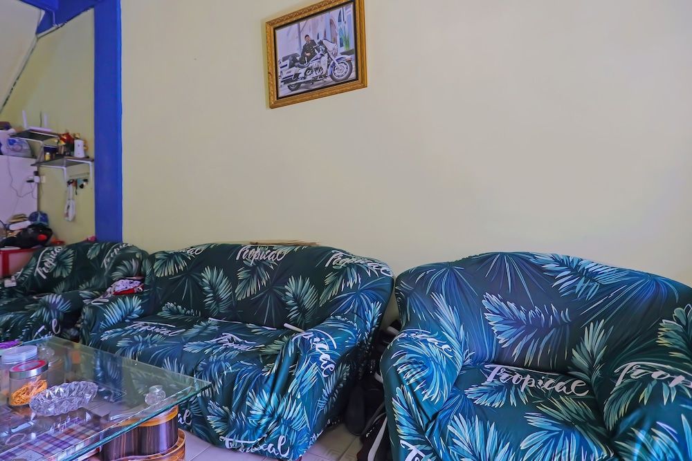 Hotel O Penginapan LorraNearPasar Oleh Oleh 3