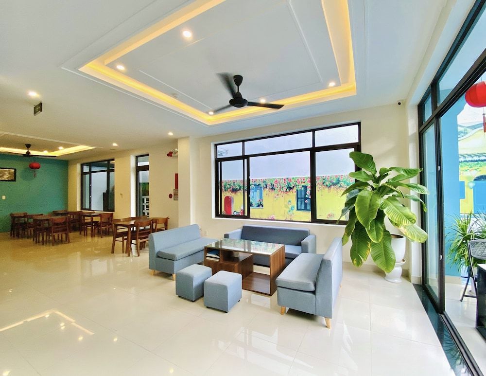 Grand Holiday Villa 3