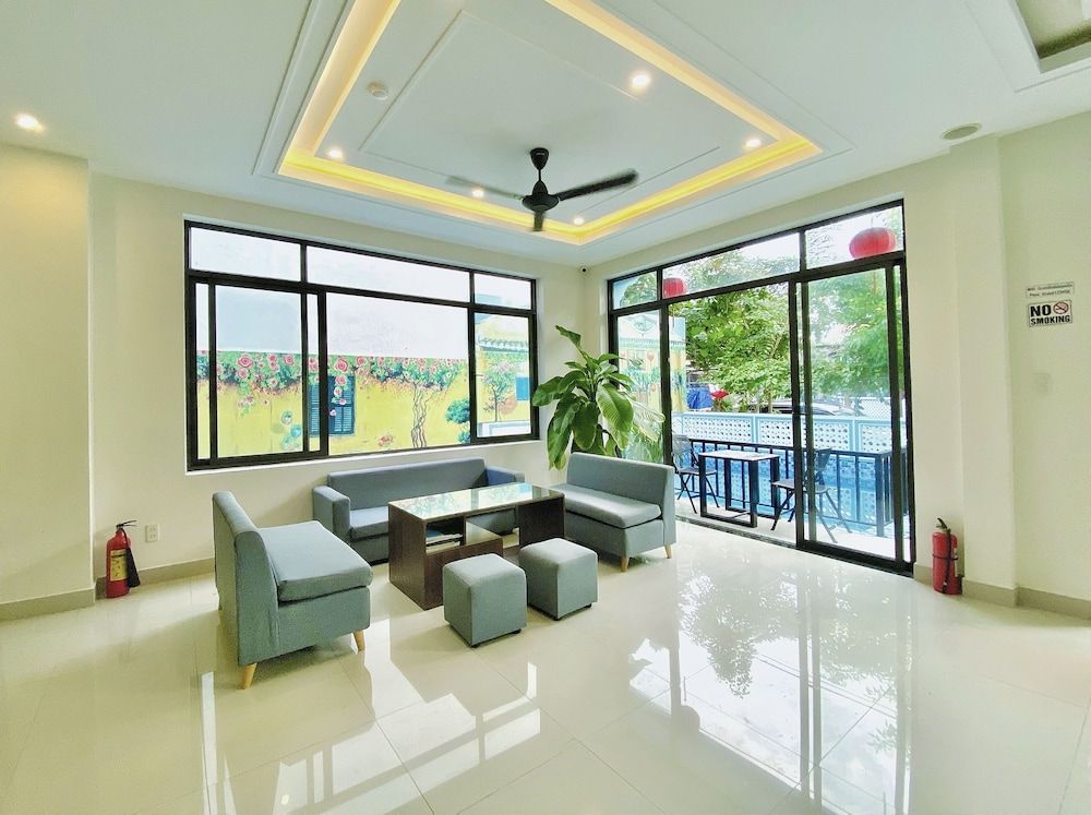 Grand Holiday Villa 2