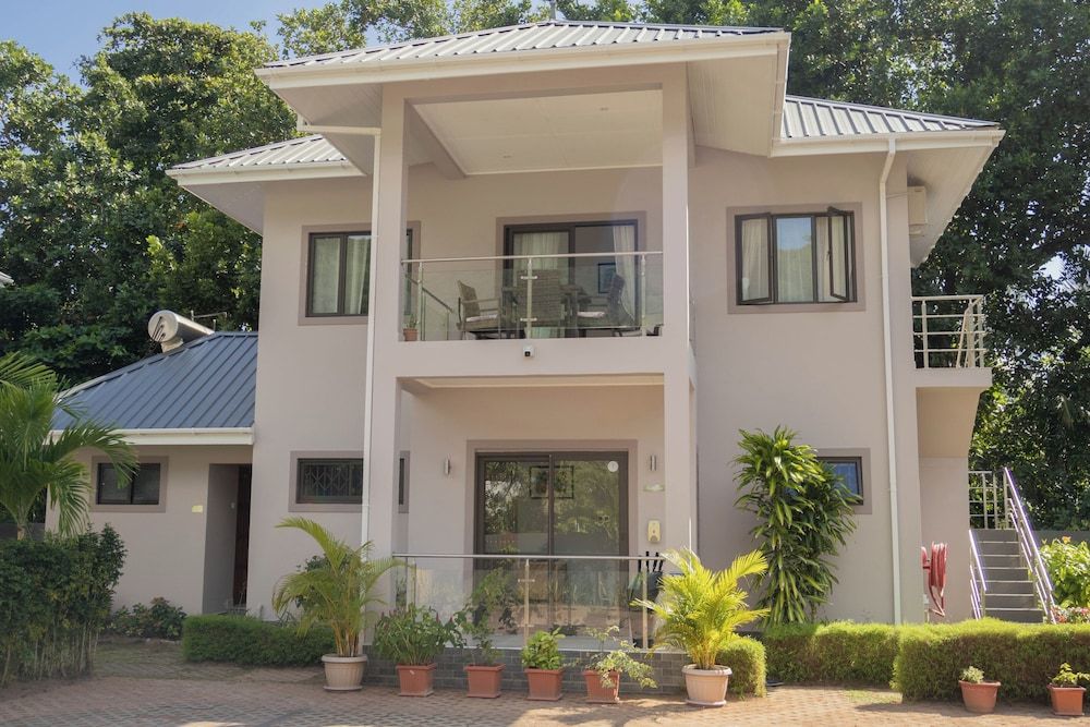 Palm Holiday Apartments 3