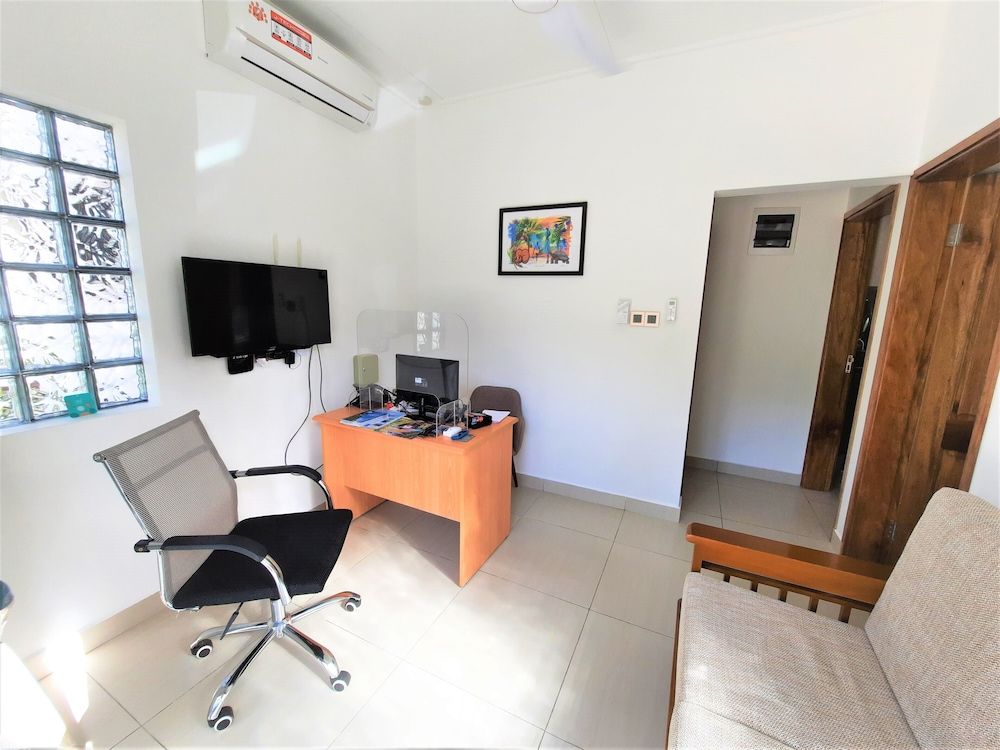 Palm Holiday Apartments 2