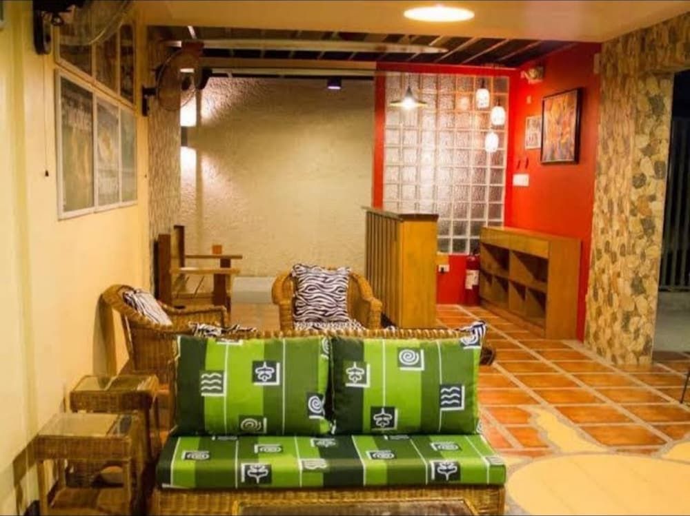 OYO 916 Angel's Boardrooms 3