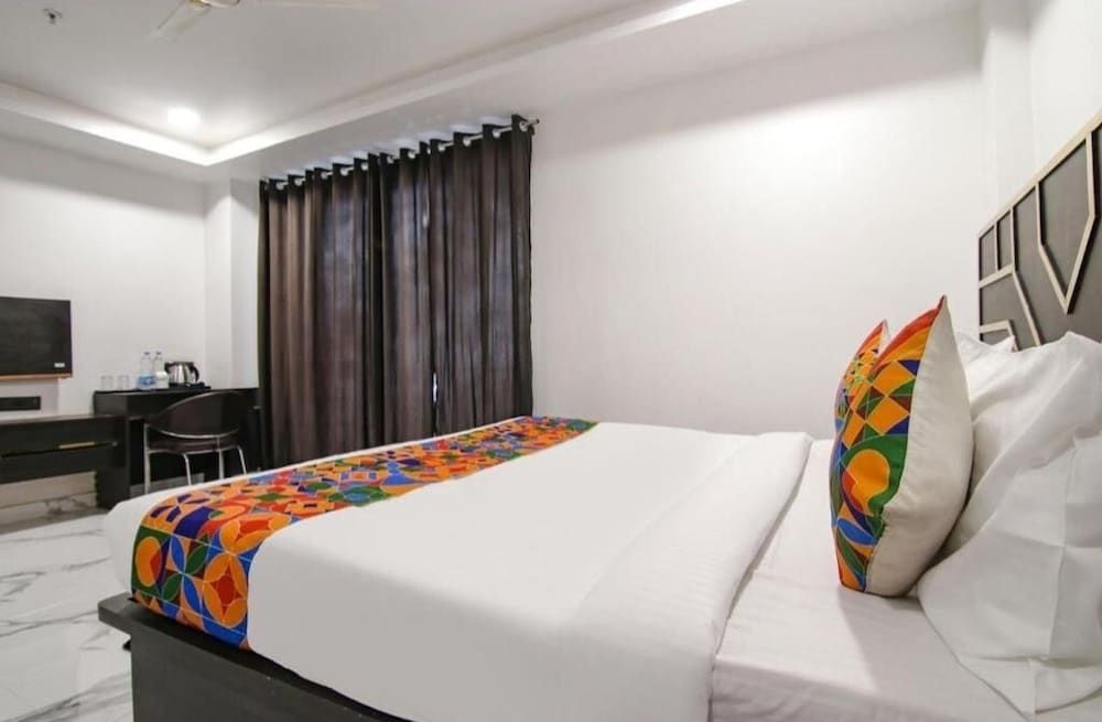 Hotel Grey Sky 3