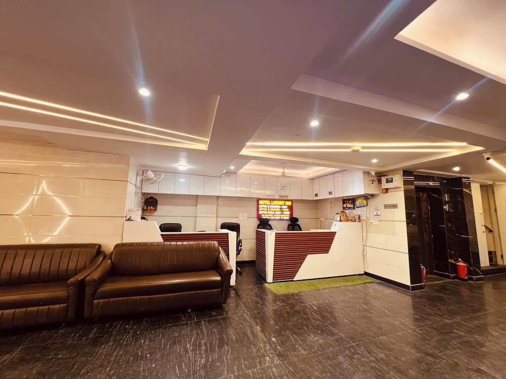 Hotel Luxury inn 2