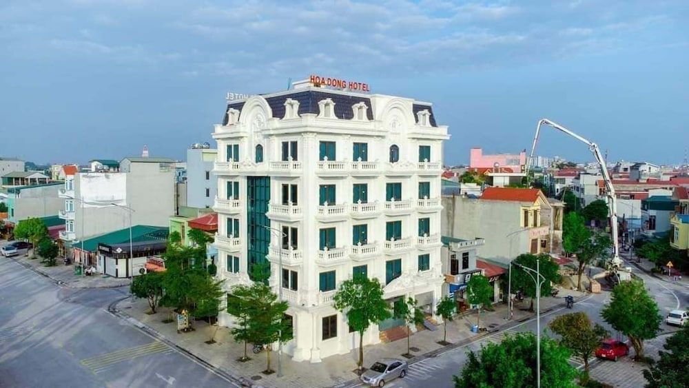 Hoa Dong Aureum Hotel Ha Nam 3 estrelas em Phủ Lý