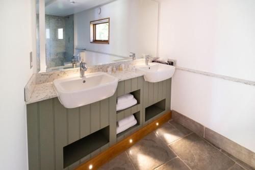 Watership Down Inn 3