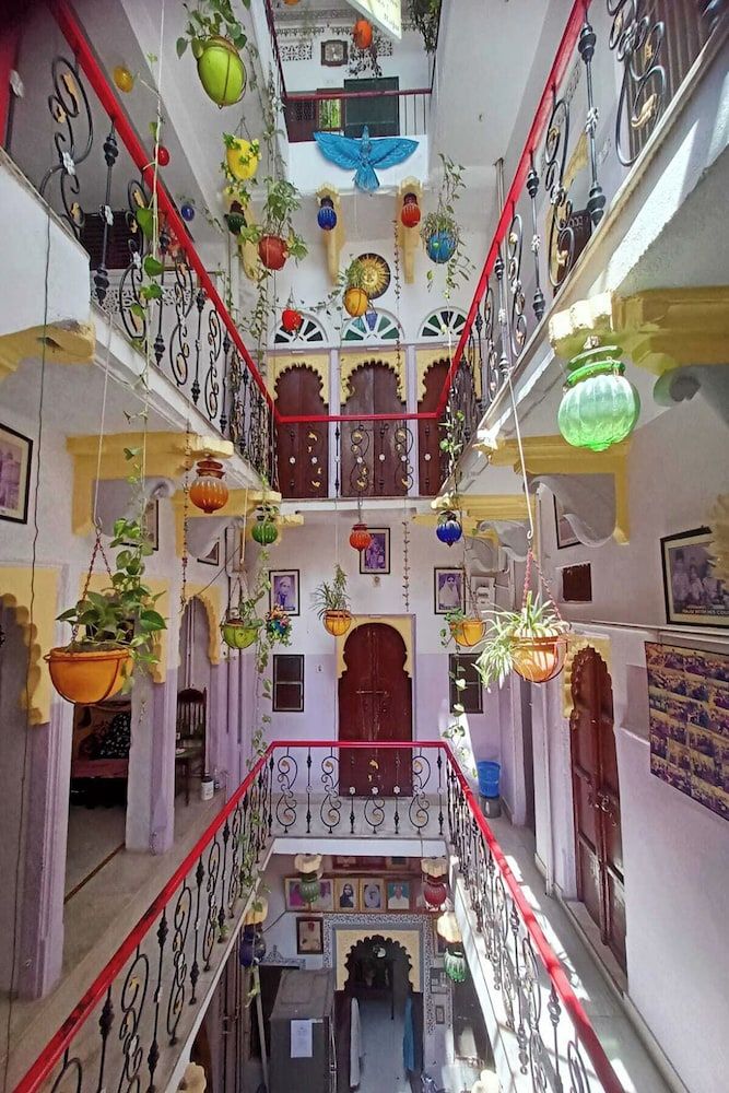 Nukkad Guest House Near Lake Pichola