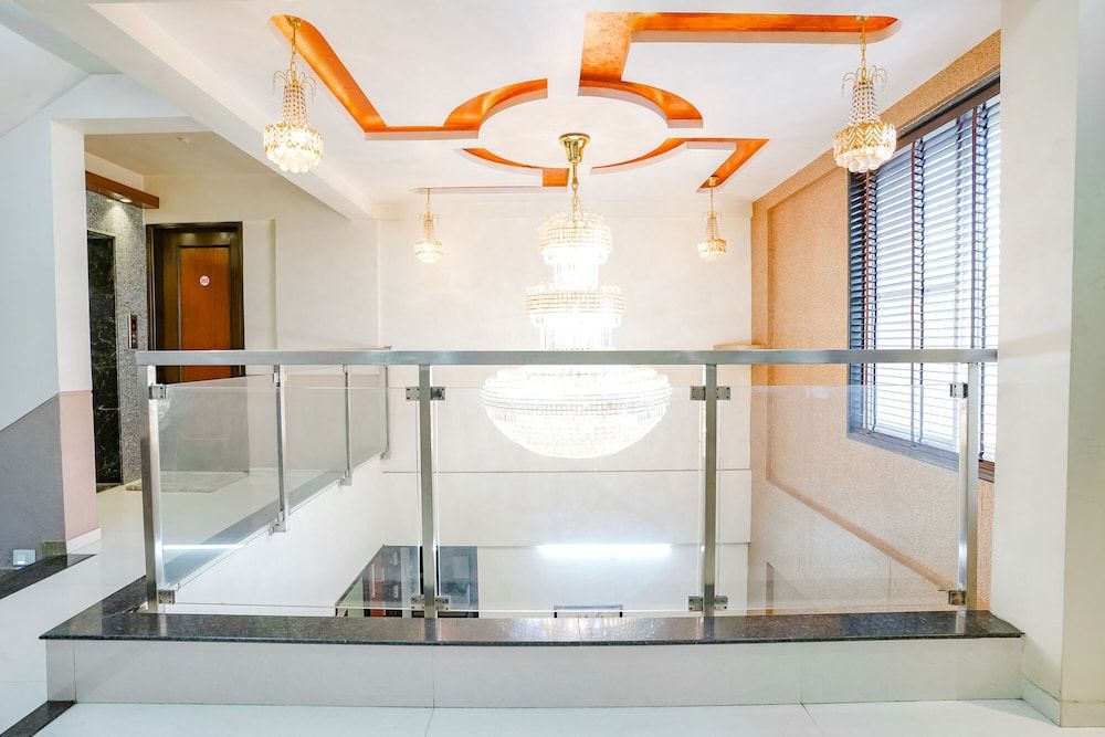 Fabhotel Rudra Residency 2