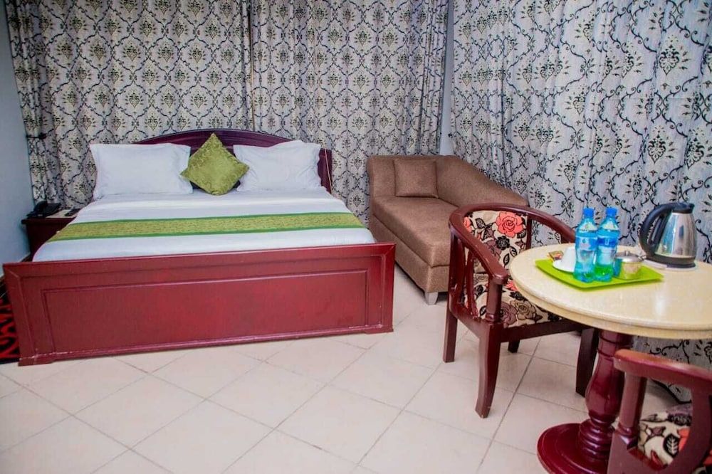 Alexander Hotel & Tours 3