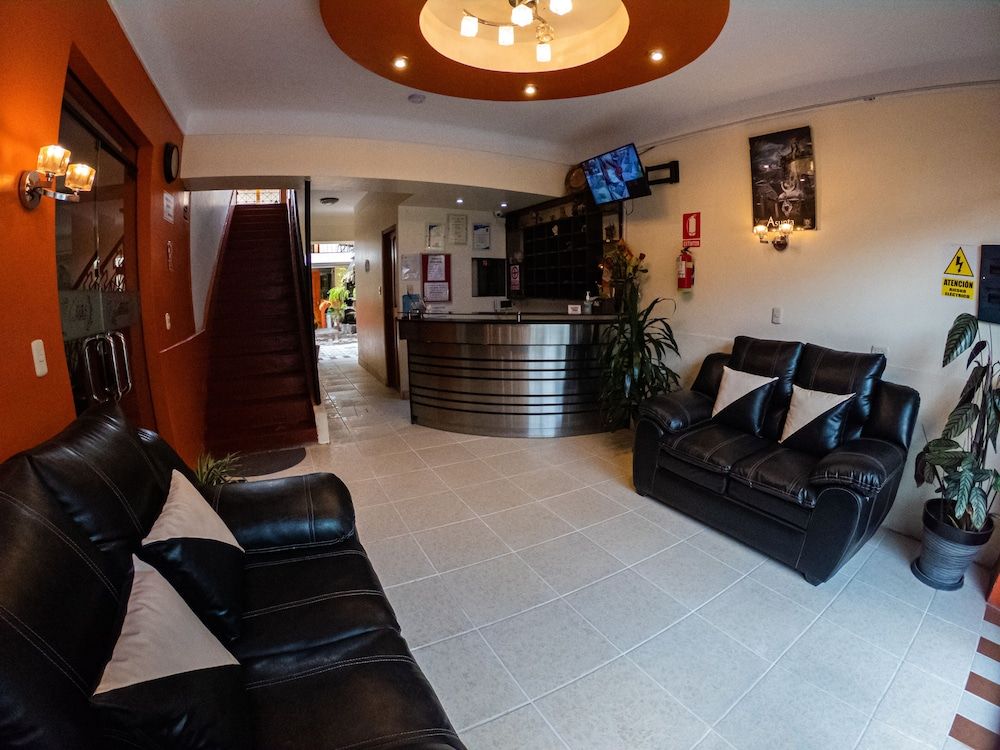 Hotel Los Laureles 2