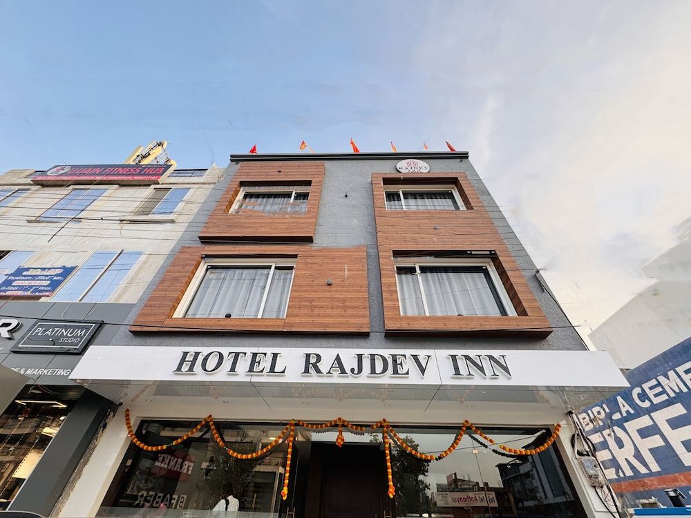 Hotel Rajdev INN