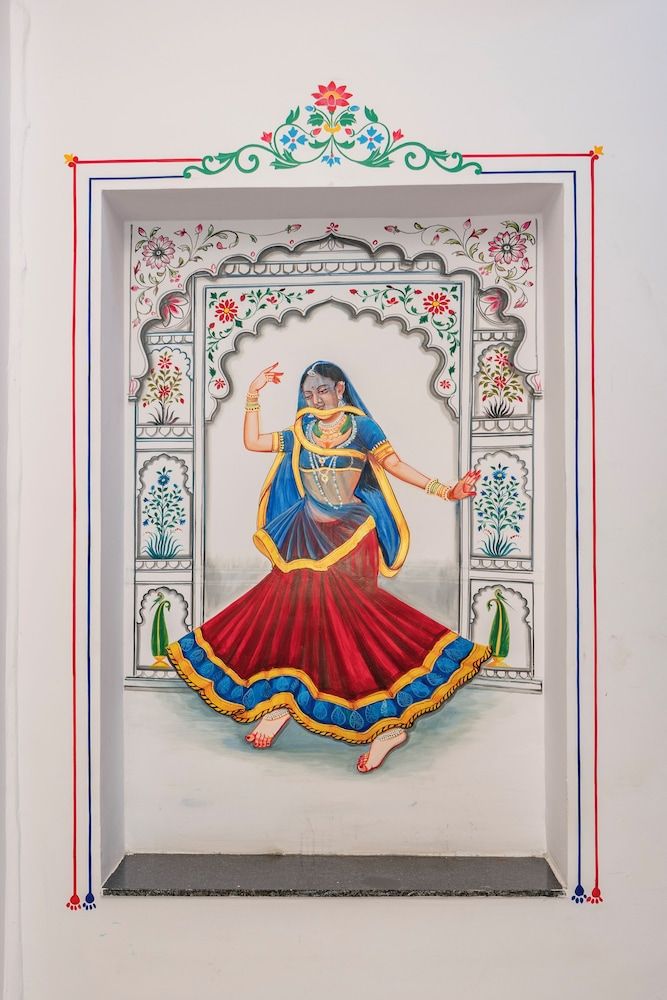 Dera Pichola A Lake Facing Hotel 3