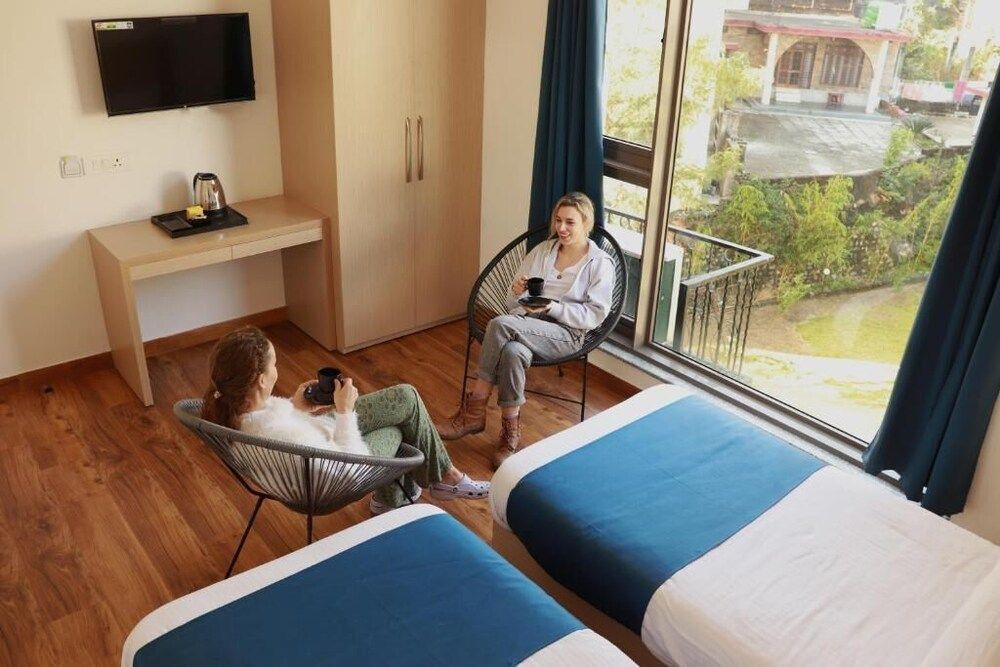 The Blue Jay Hostel | Dorms & Rooms 3