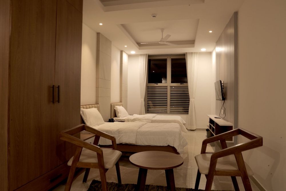 The Presidential Suites 3