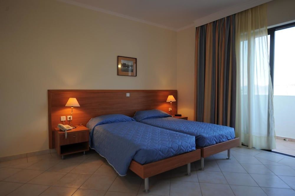 Golden View Studios 3