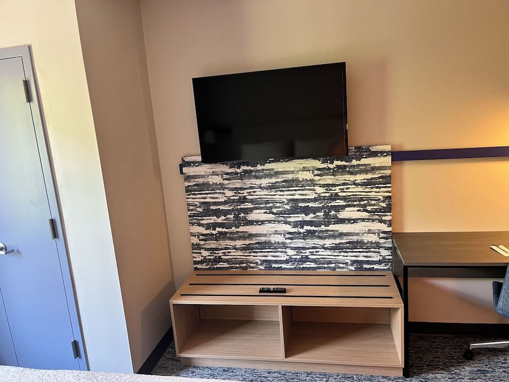 Garner Hotel Mahwah by IHG 2