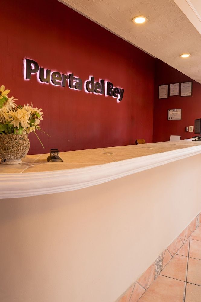 Hotel Puerta del Rey 2