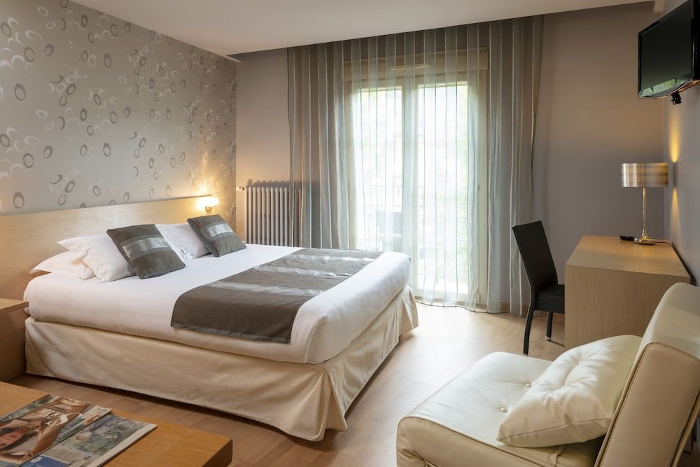 Hotel La Chaumiere 3 estrelas em Quillan