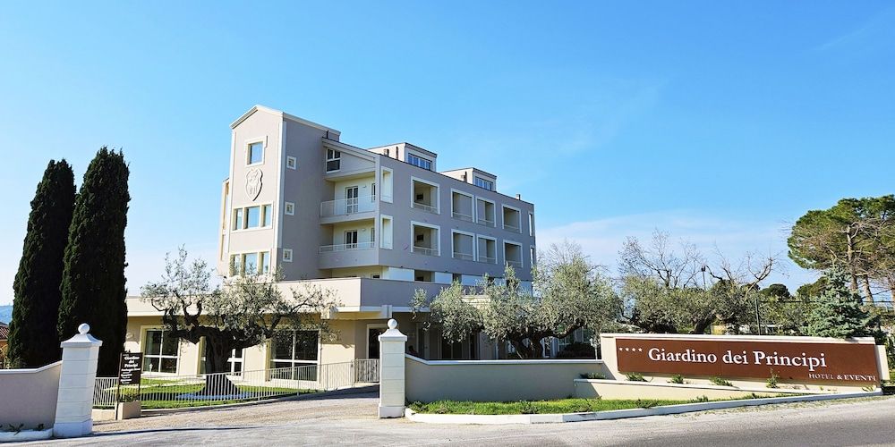 Giardino Dei Principi 4 estrelas em Città Sant'Angelo