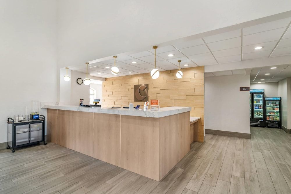 Comfort Inn & Suites Madison East Interstate I-90 3